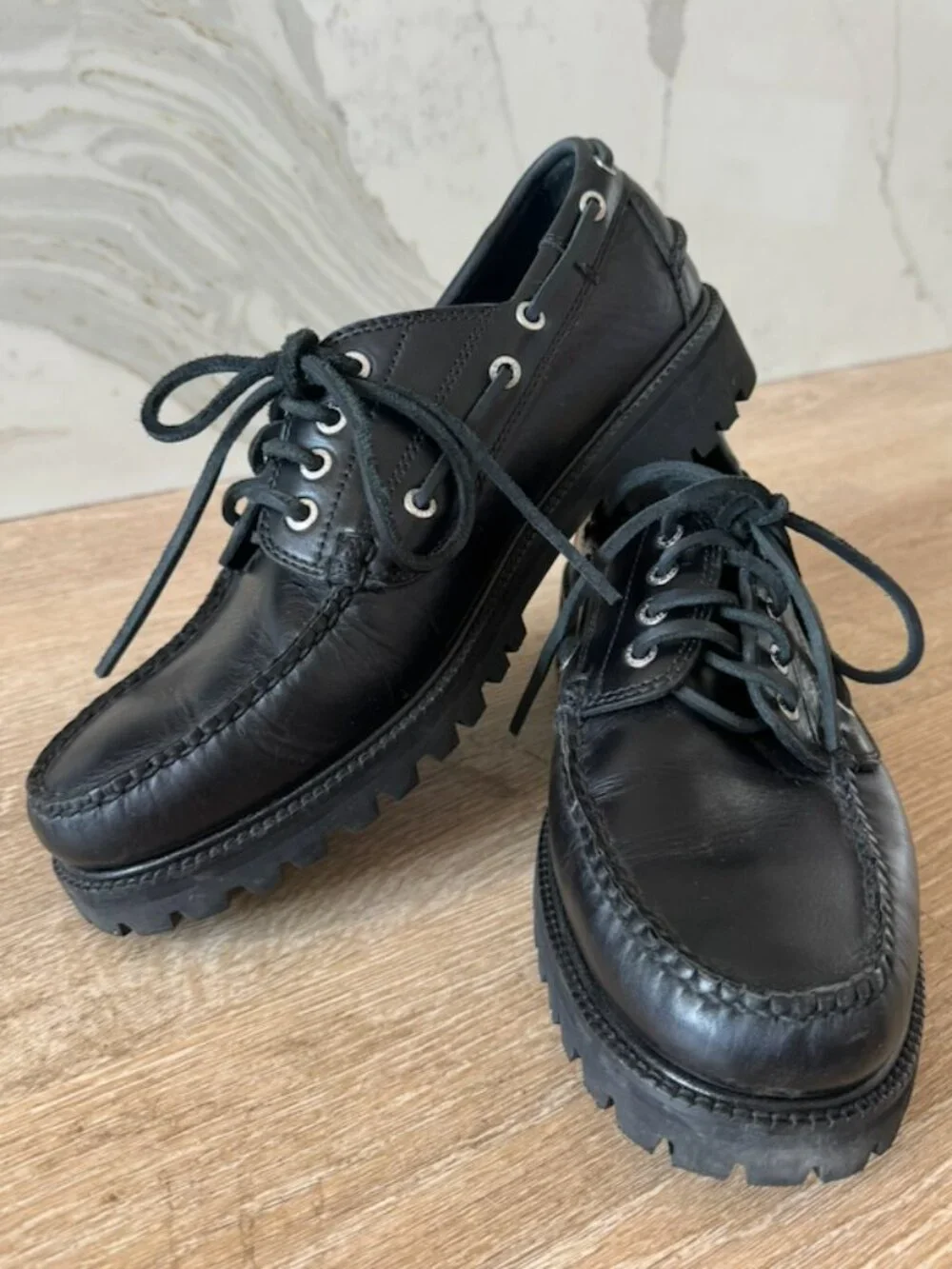 G.H.Bass Black Ranger Boat Shoes in Size 10